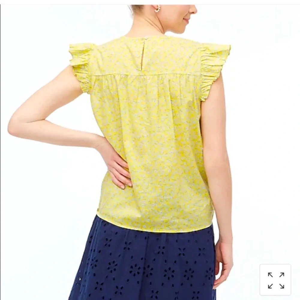 J.Crew Embroidered Flutter Sleeve Top in
Stellar Yellow Daisy - Size Medium - Picture 3 of 8